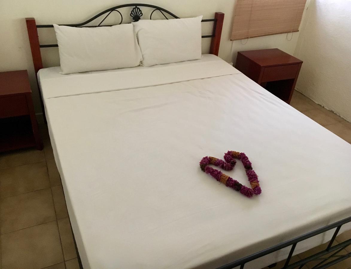 Le Trevani Hotell Koungou Exteriör bild
